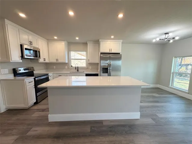 $2,300 | 7129 Southridge Trail, Fort Worth, TX 76133