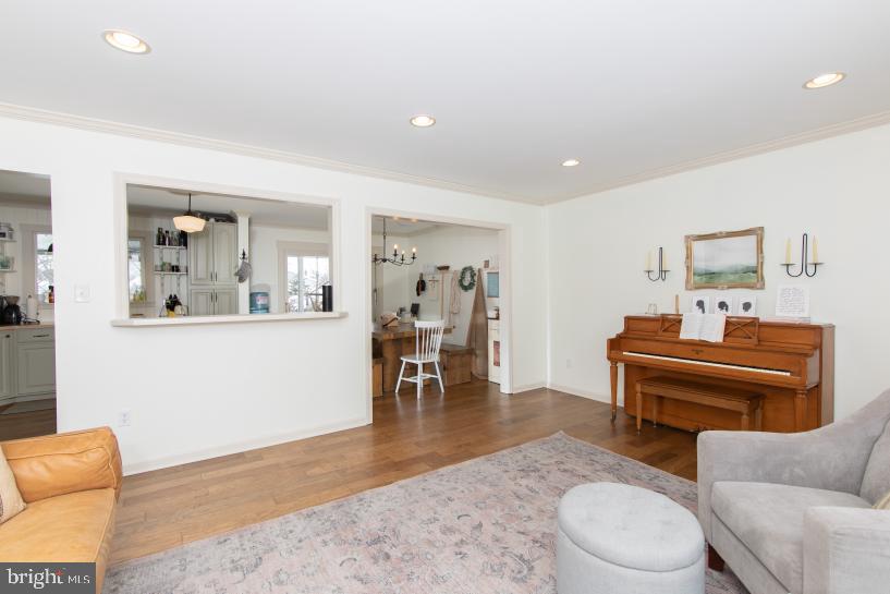 233 Densten Road Sewell, NJ 08080 - Photo 5 of 50 Living room
