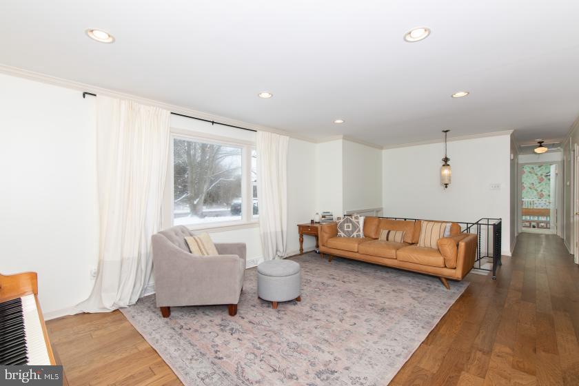 233 Densten Road Sewell, NJ 08080 - Photo 6 of 50 Living room