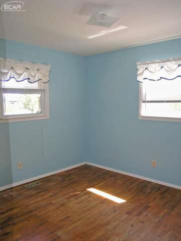 3367 Farrand Road Clio, MI 48420 - Photo 18 of 30 21192813-17.JPG