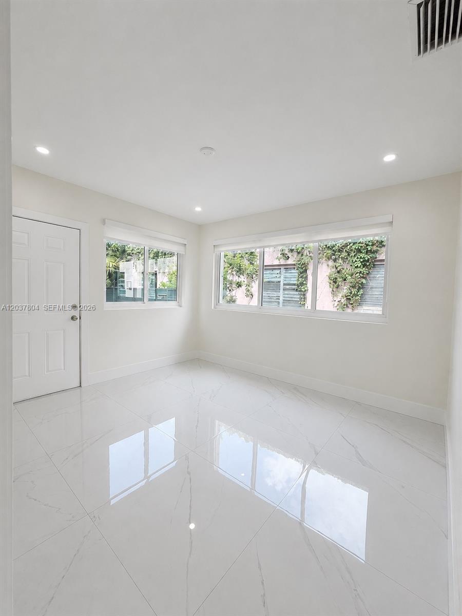 4240 Southwest 14th Street Miami, FL 33134 - Photo 10 of 16