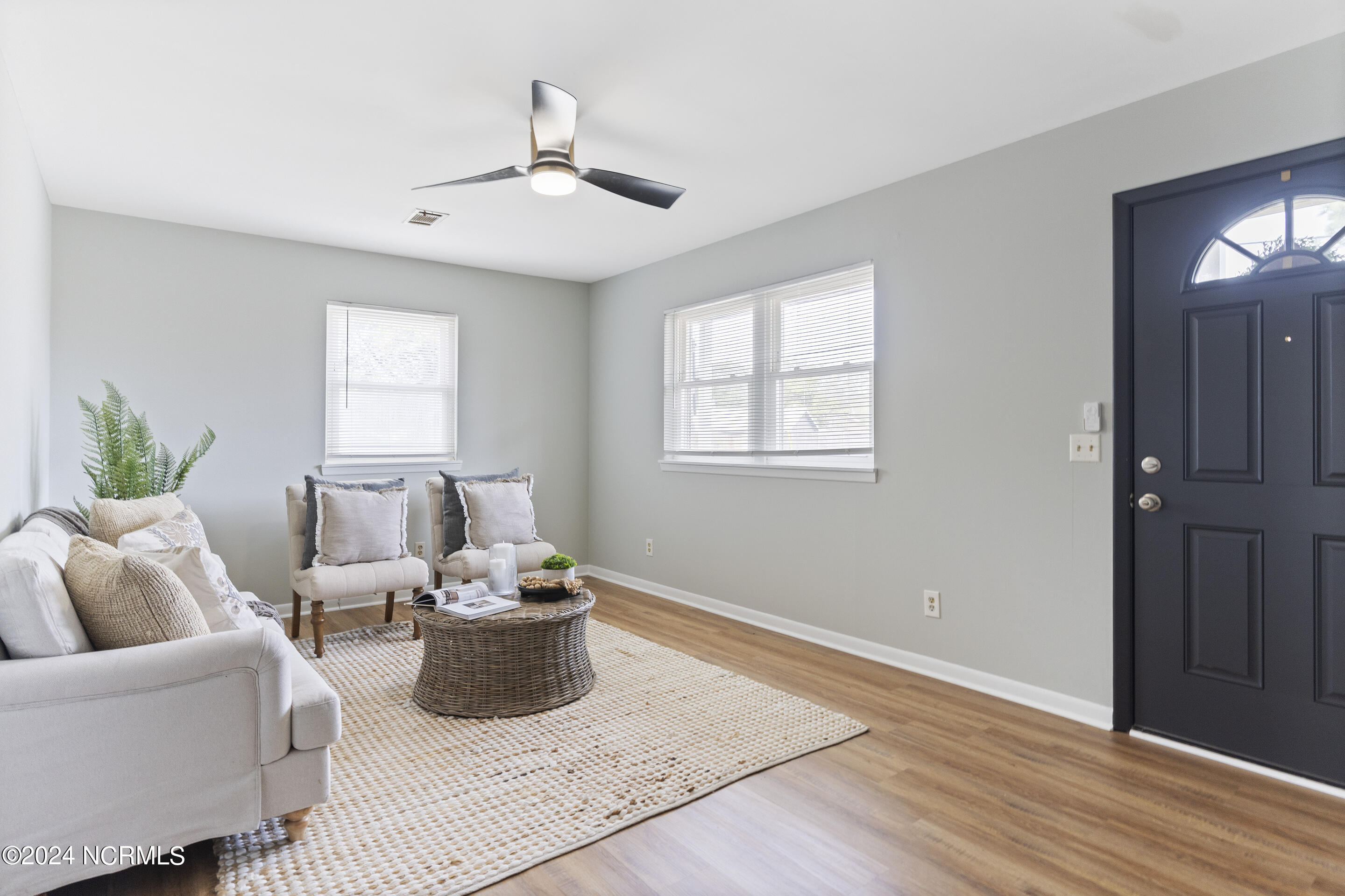 209 Cathay Road Wilmington, NC 28412 - Photo 5 of 26 mls-DSC01958