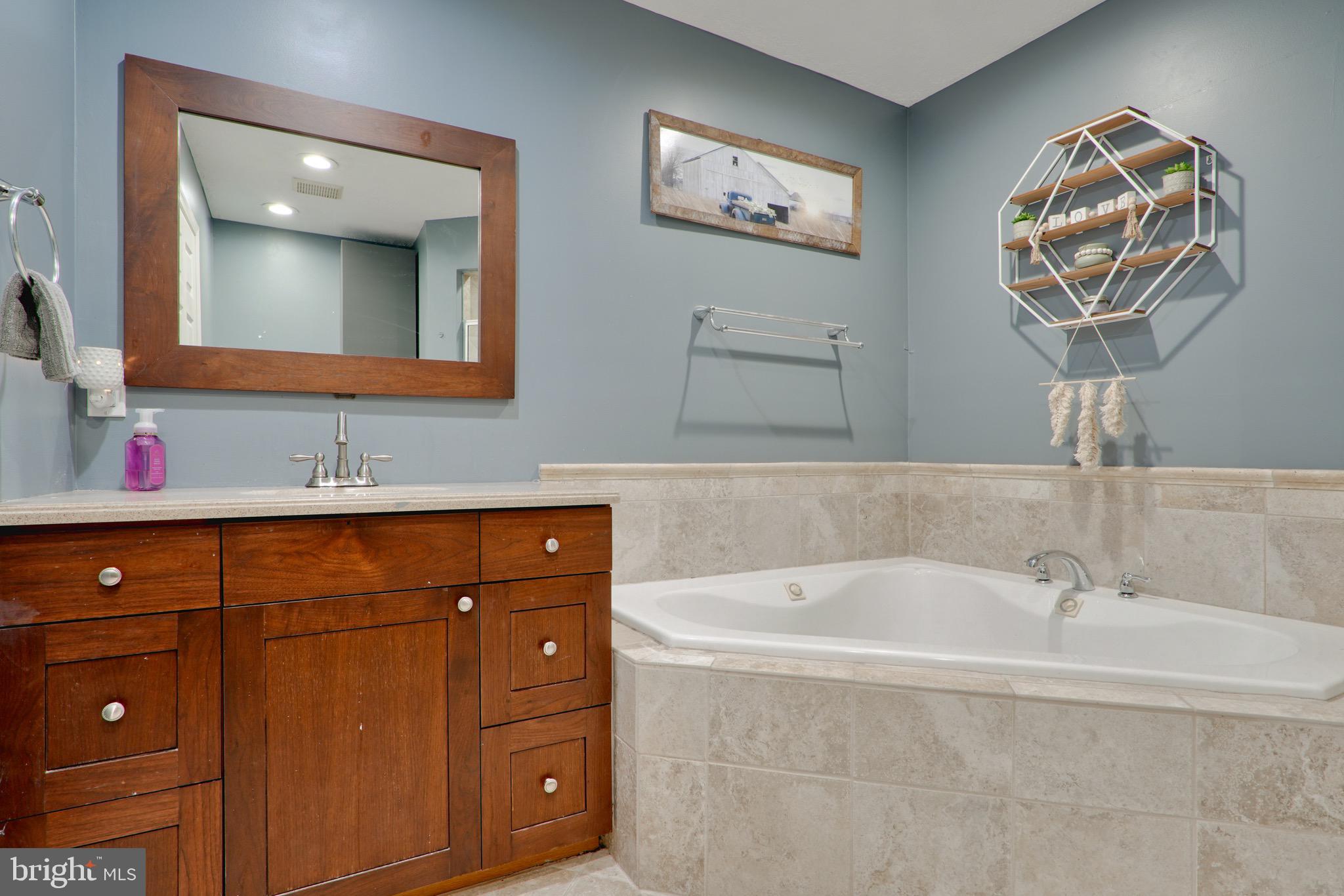 3800 Edgewater Place Dundalk, MD 21222 - Photo 28 of 36