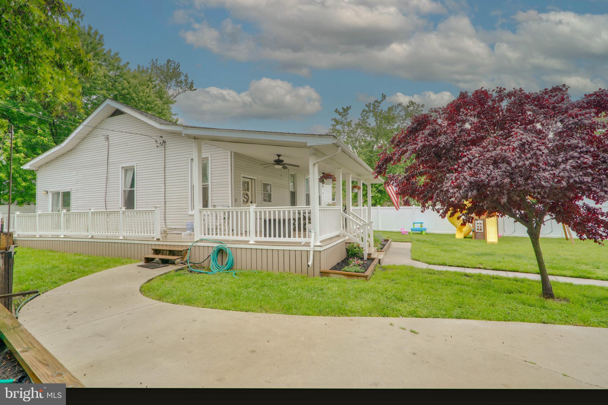 3800 Edgewater Place Dundalk, MD 21222 - Photo 5 of 36