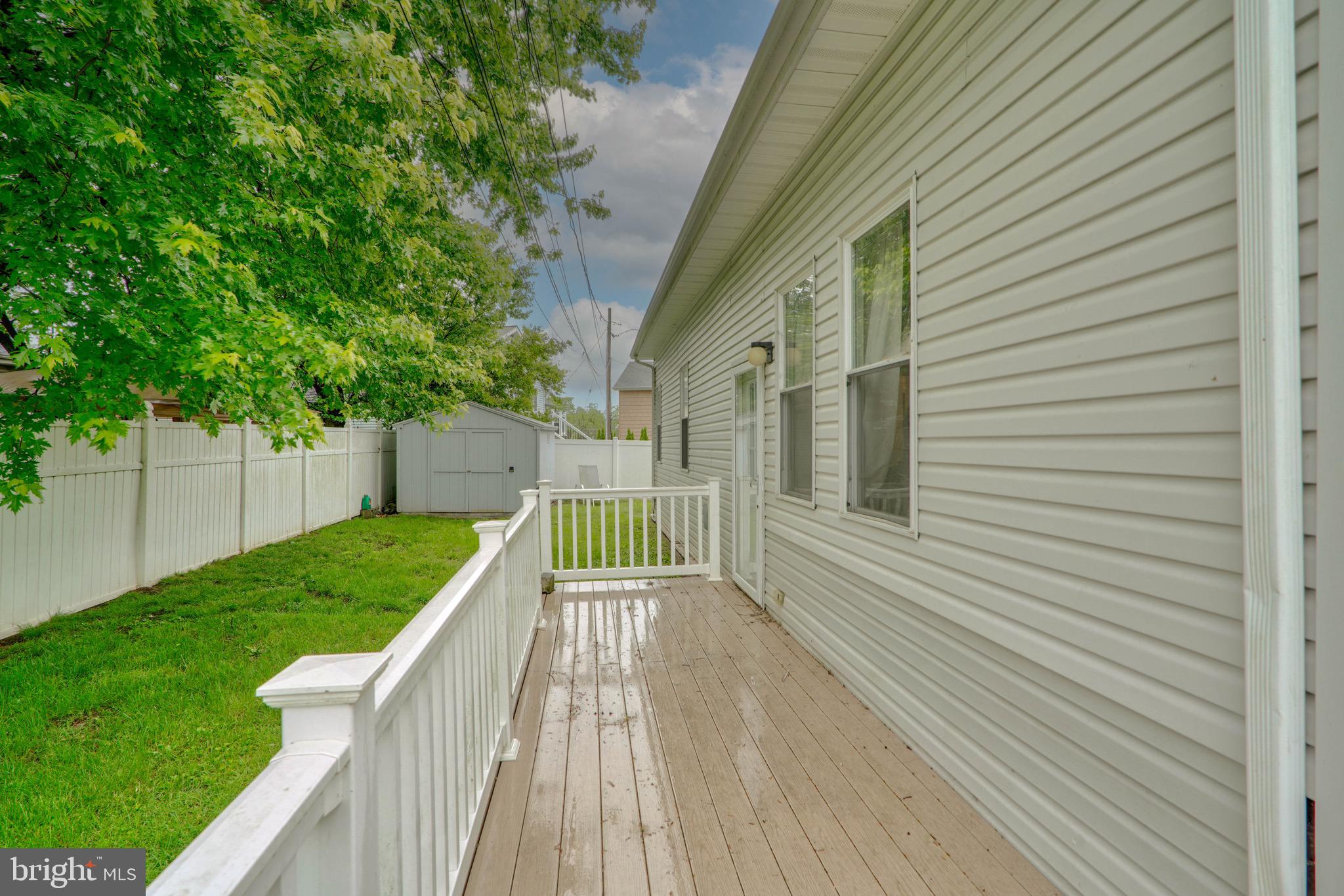 3800 Edgewater Place Dundalk, MD 21222 - Photo 7 of 36