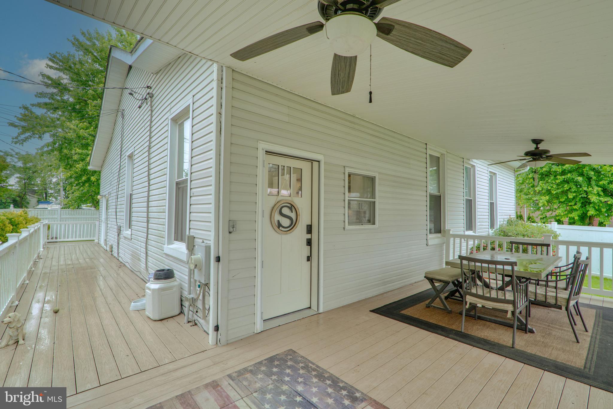 3800 Edgewater Place Dundalk, MD 21222 - Photo 9 of 36
