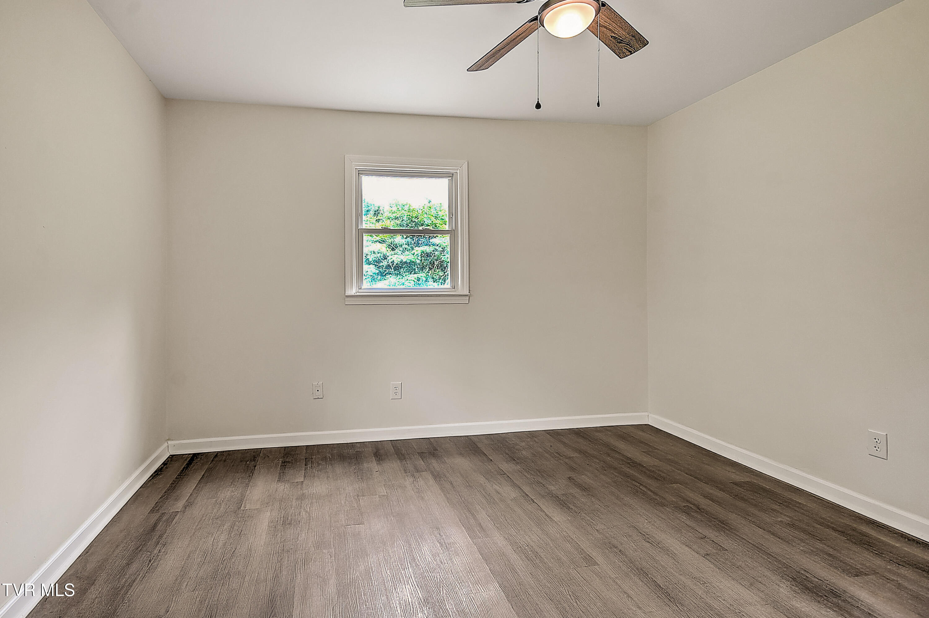 1091 Shipley Ferry Road Blountville, TN 37617 - Photo 37 of 55 1001 Shipley Ferry CP-39