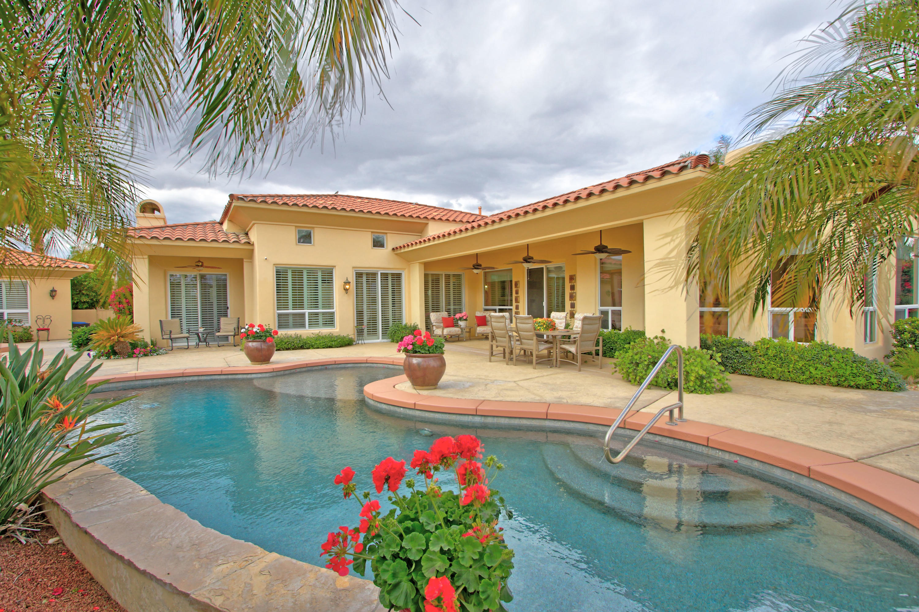 354 Loch Lomond Road Rancho Mirage, CA 92270 - Photo 14 of 26 x (33)