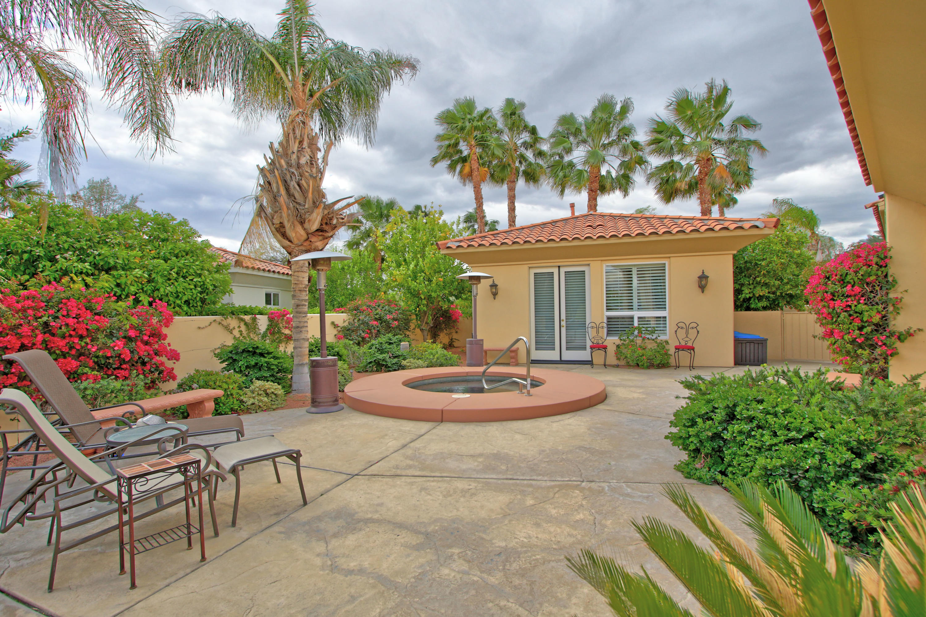 354 Loch Lomond Road Rancho Mirage, CA 92270 - Photo 5 of 26 x (11)