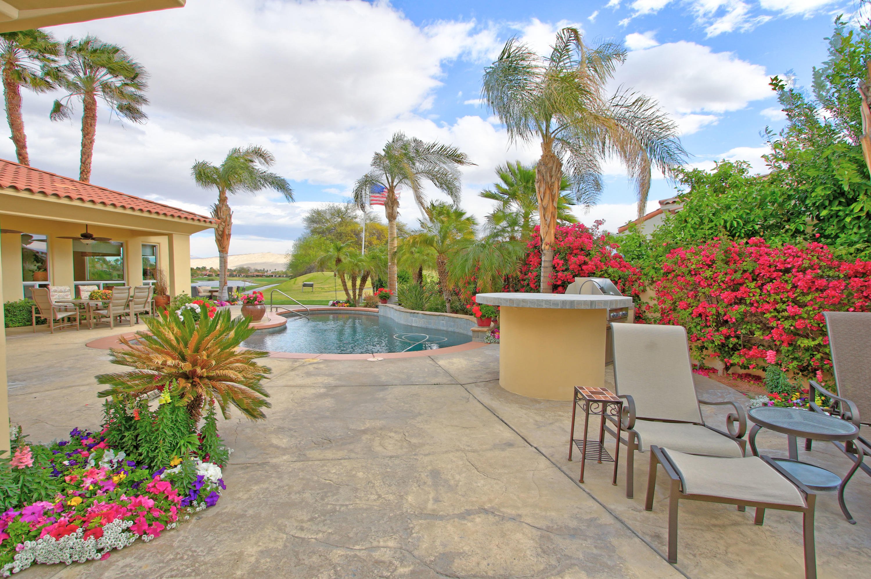 354 Loch Lomond Road Rancho Mirage, CA 92270 - Photo 8 of 26 x (14)