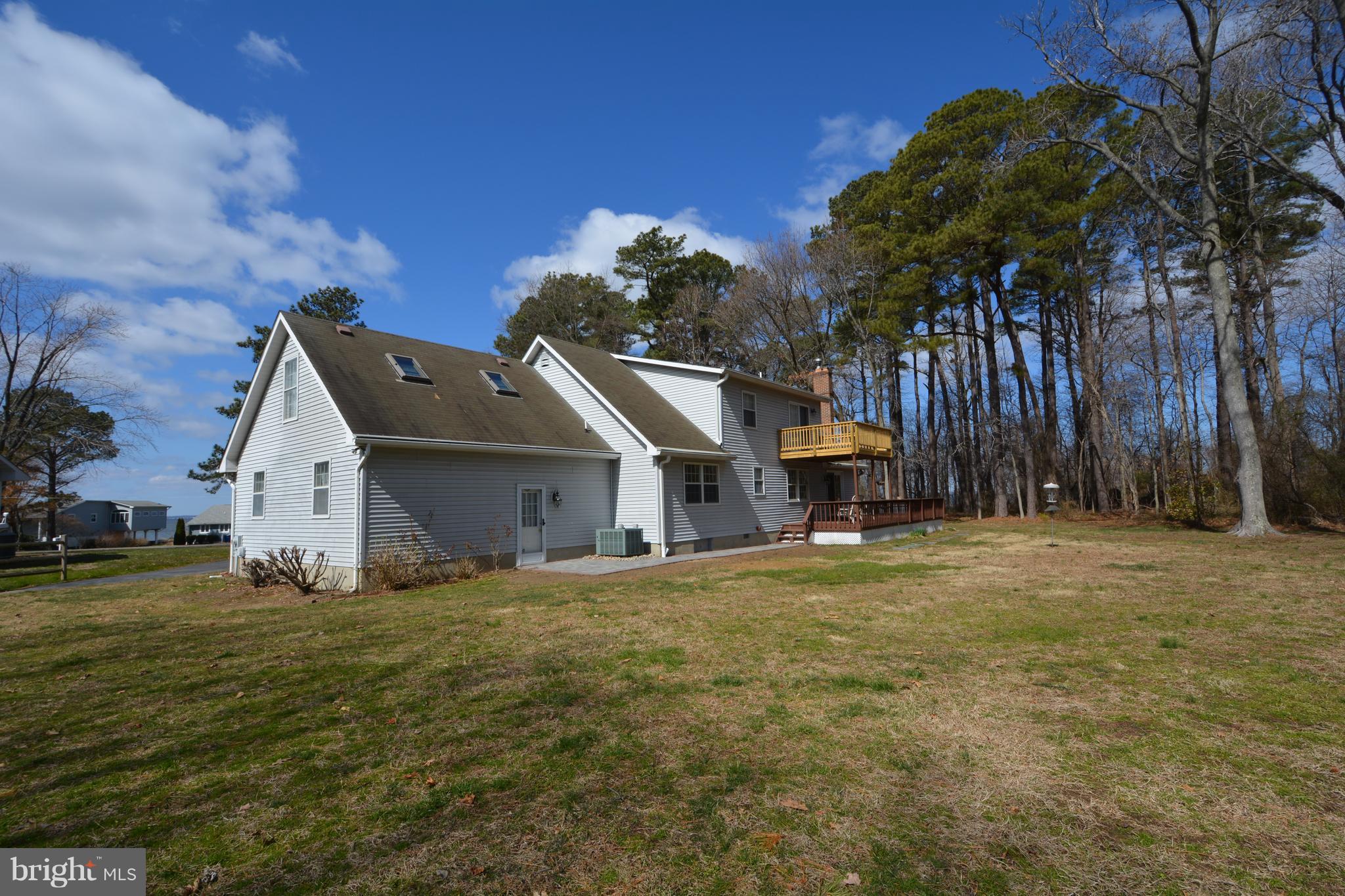 Exterior (Rear)