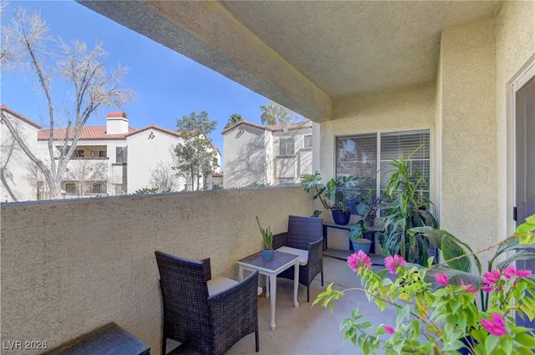 $330,000 | 2975 Bluegrass Lane, Unit 712, Henderson, NV 89074