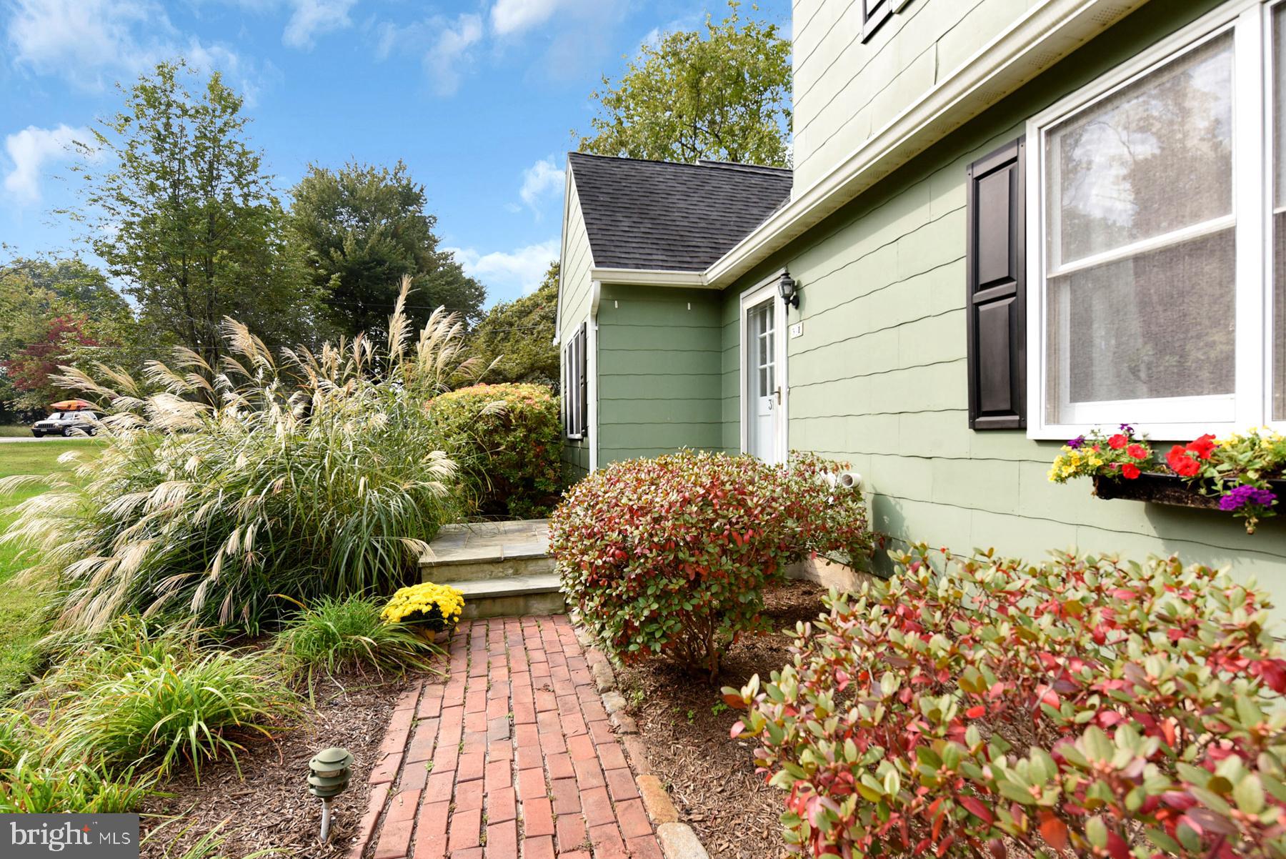 31 North Mill Road Princeton Junction, NJ 08550 - Photo 3 of 35 Brick walk ways