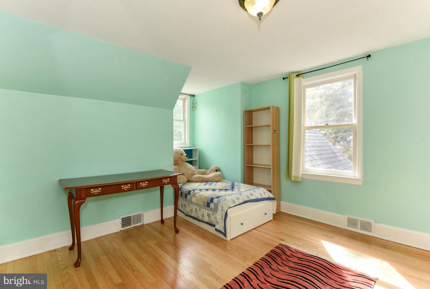 31 North Mill Road Princeton Junction, NJ 08550 - Photo 28 of 35 Bedroom 4 with private en-suite bath