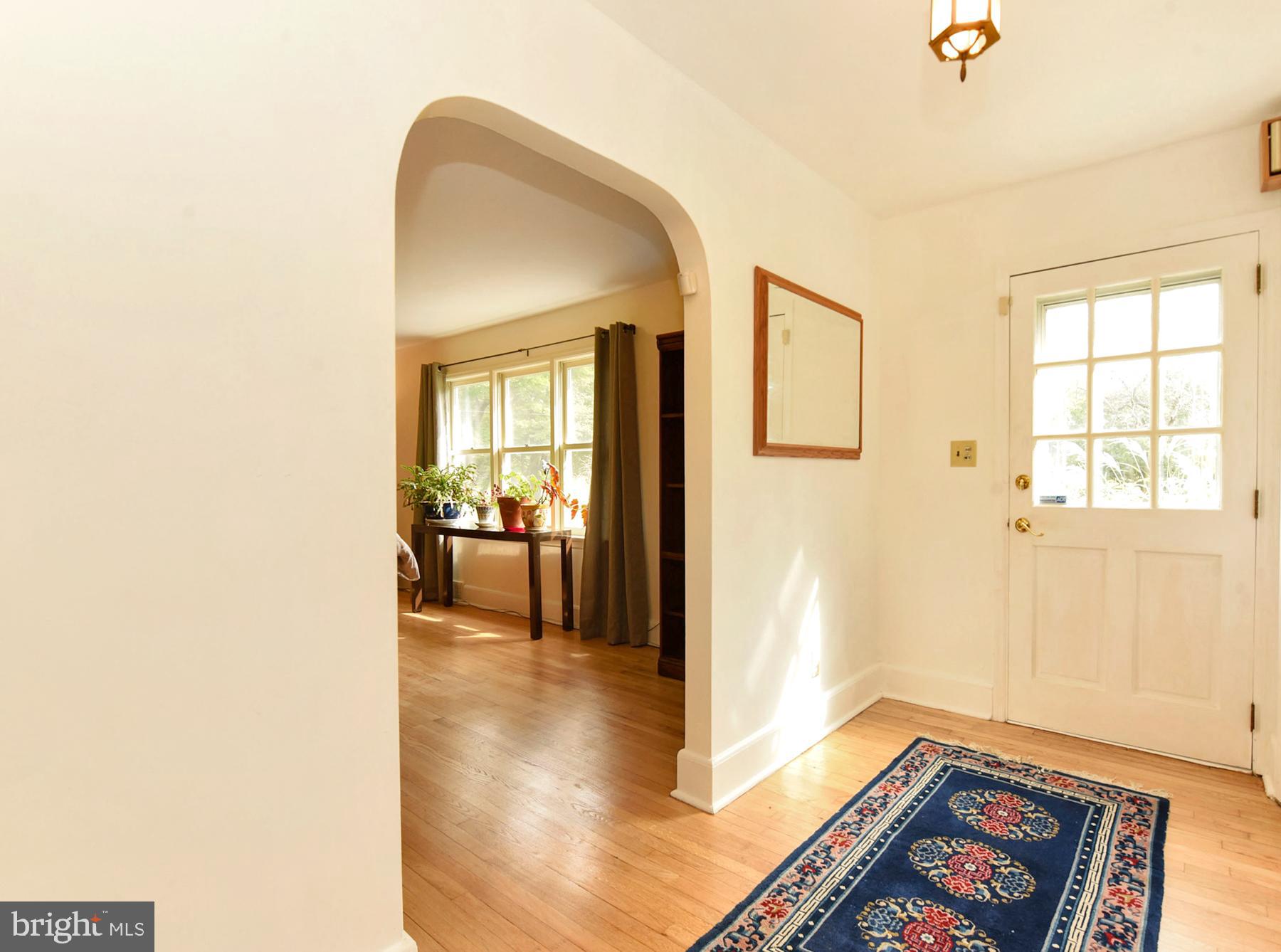 31 North Mill Road Princeton Junction, NJ 08550 - Photo 4 of 35 Entrance foyer