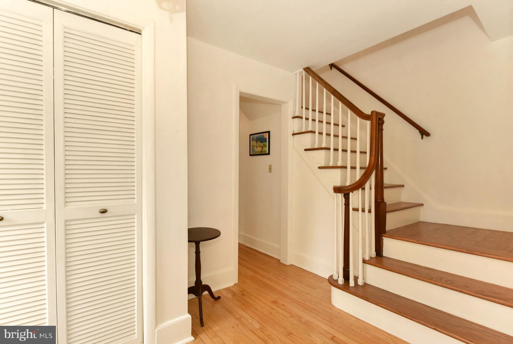 31 North Mill Road Princeton Junction, NJ 08550 - Photo 5 of 35 Entrance foyer