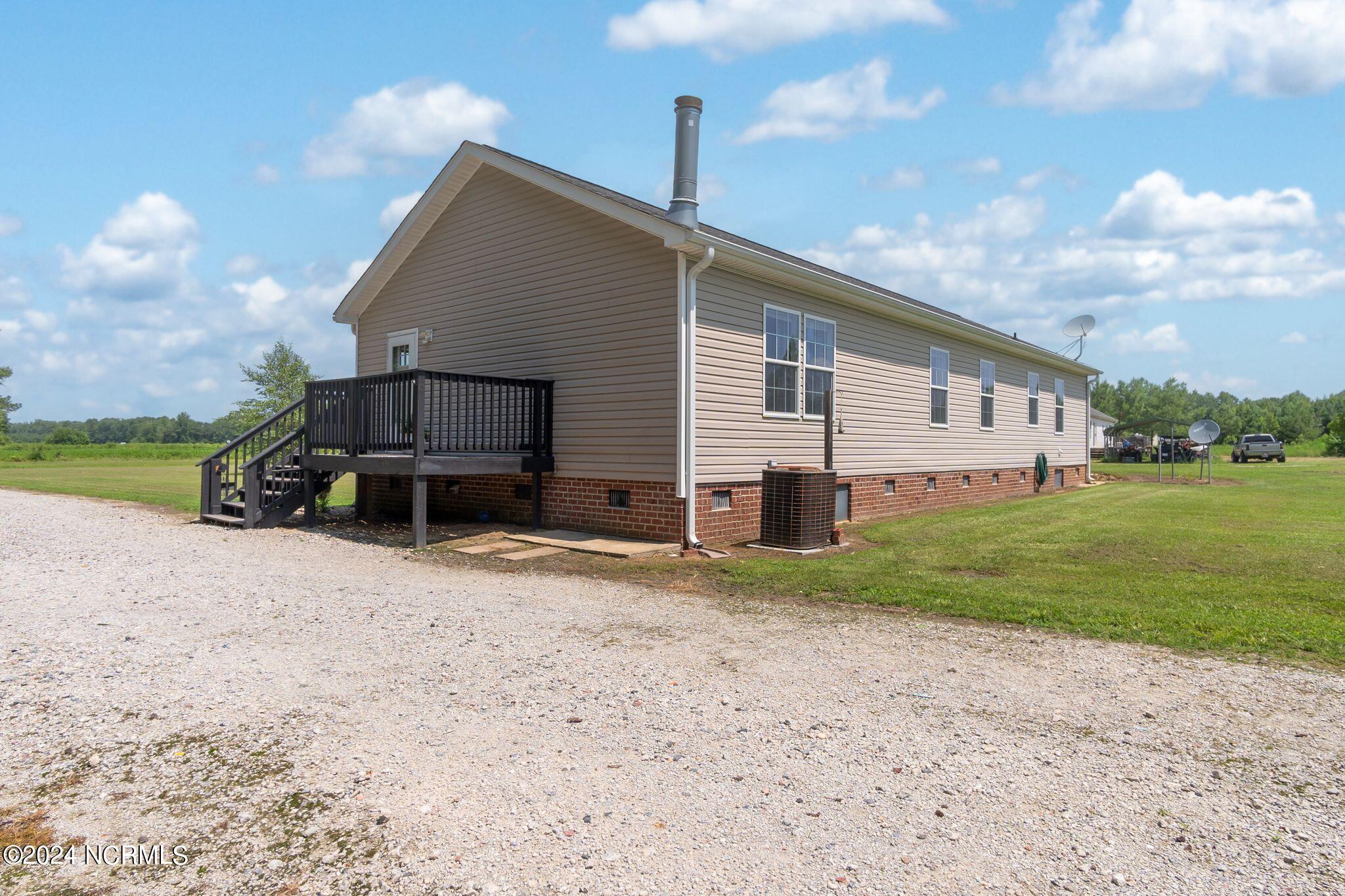 1910 Osbourne Road Williamston, NC 27892 - Photo 45 of 60 Back