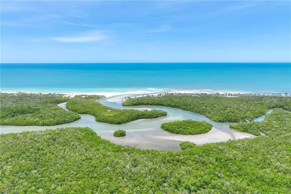 $1,965,000 | 6597 Nicholas Boulevard East, Unit 405, Naples, FL 34108