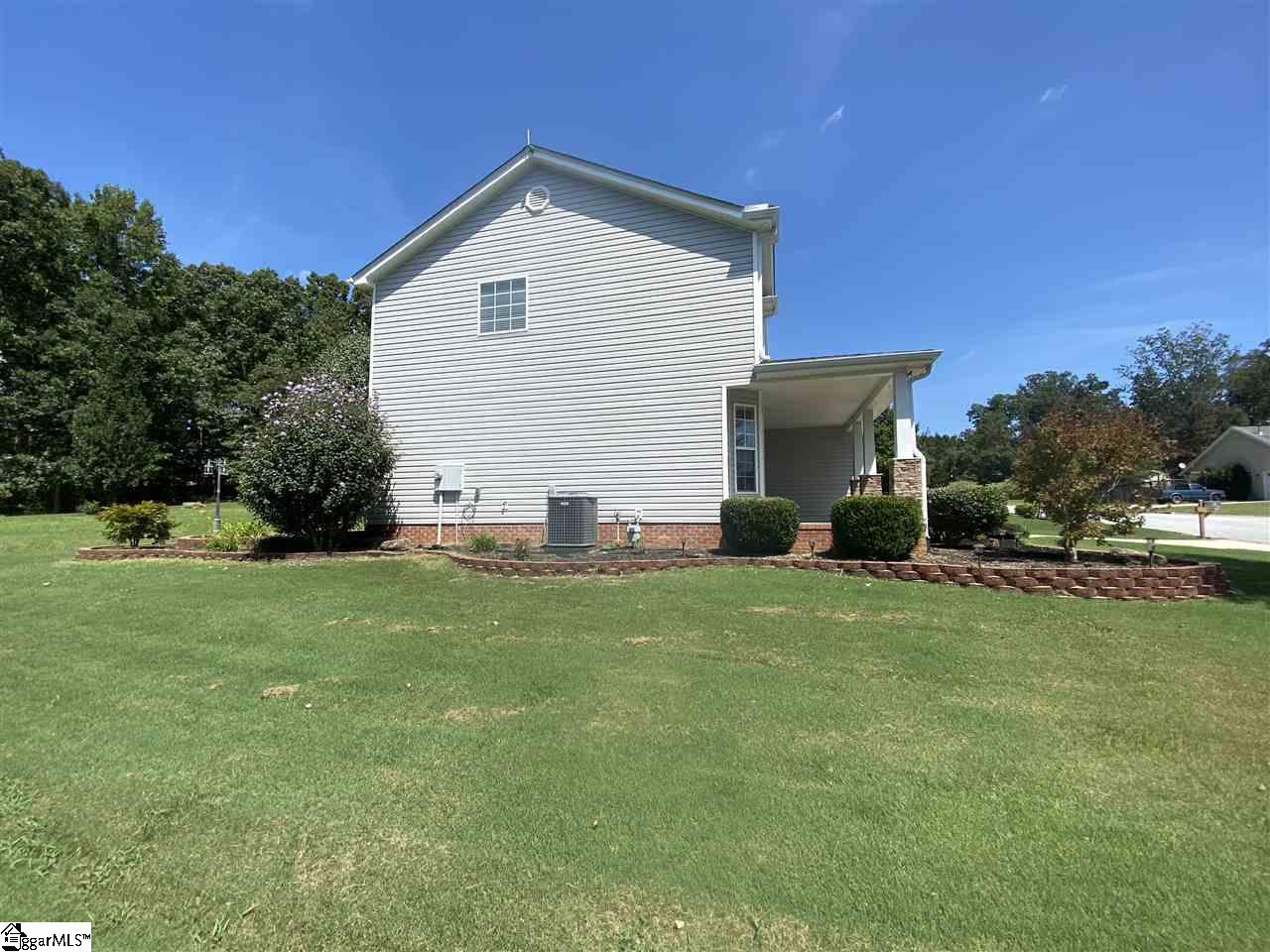 100 Sprouse Farm Way Fountain Inn, SC 29644 - Photo 6 of 28