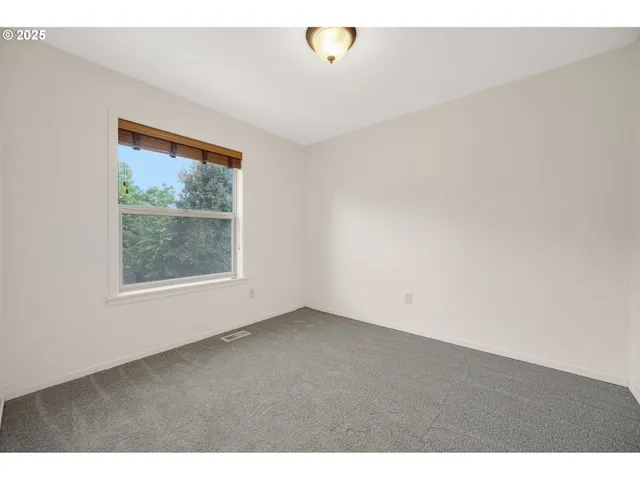 $435,000 | 328 Northwest Sherman Street, Sheridan, OR 97378