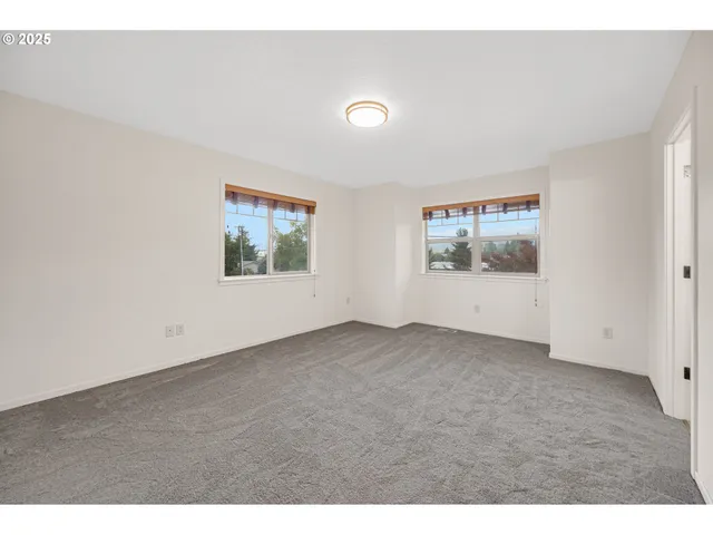 $435,000 | 328 Northwest Sherman Street, Sheridan, OR 97378