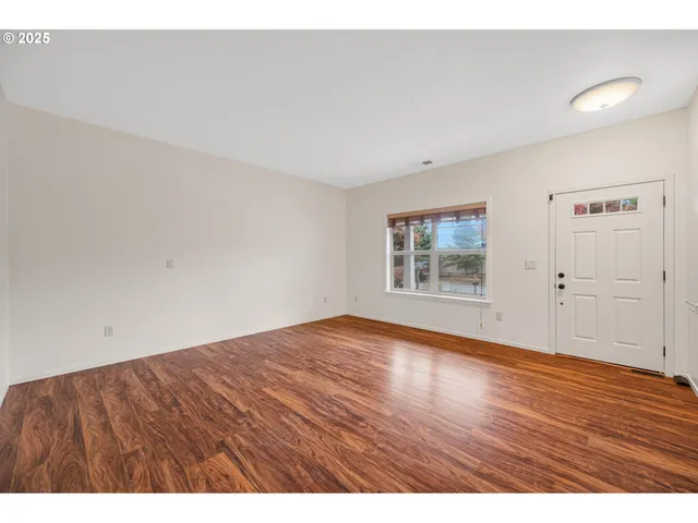 $435,000 | 328 Northwest Sherman Street, Sheridan, OR 97378