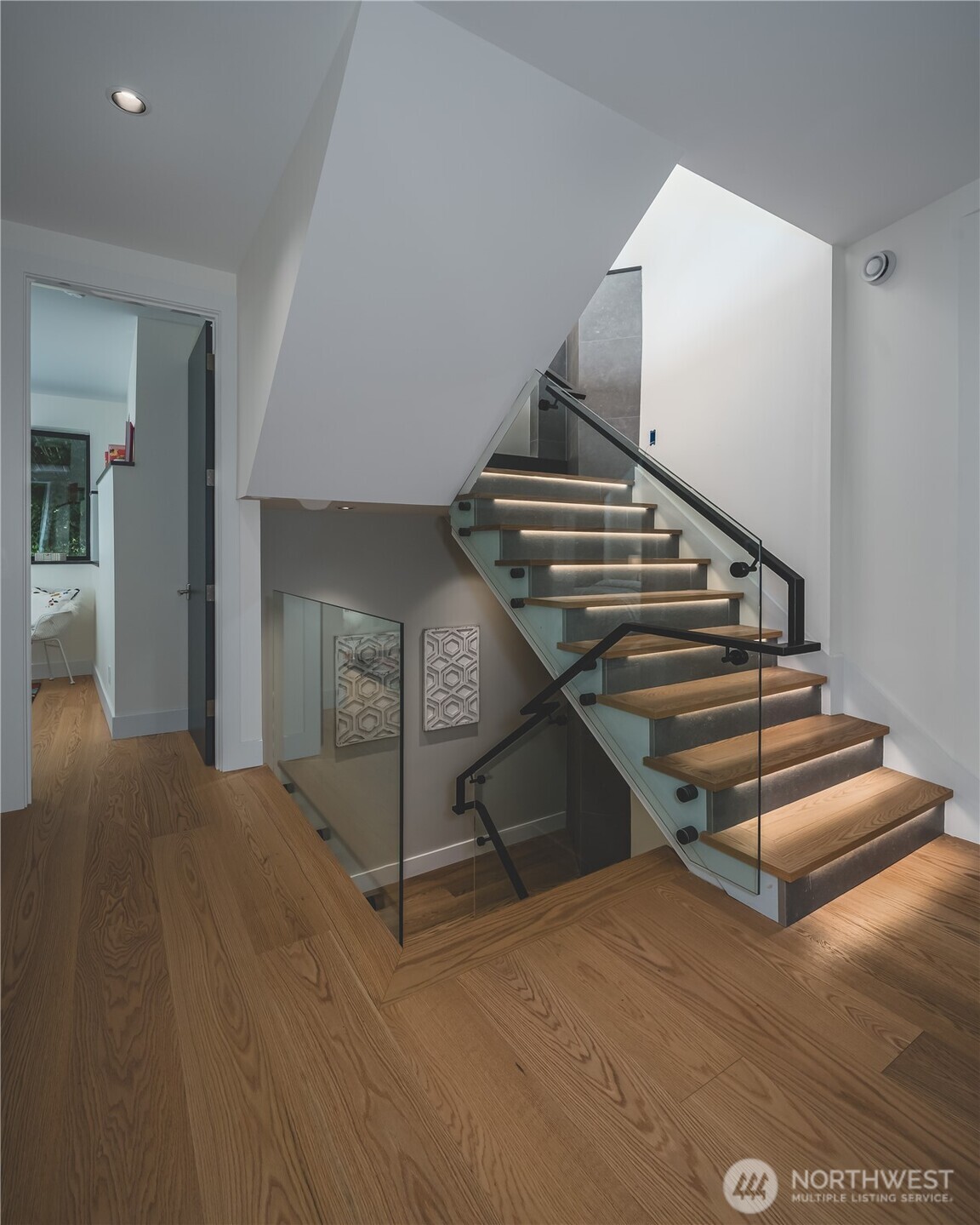 1017 California Lane Southwest Seattle, WA 98116 - Photo 17 of 40