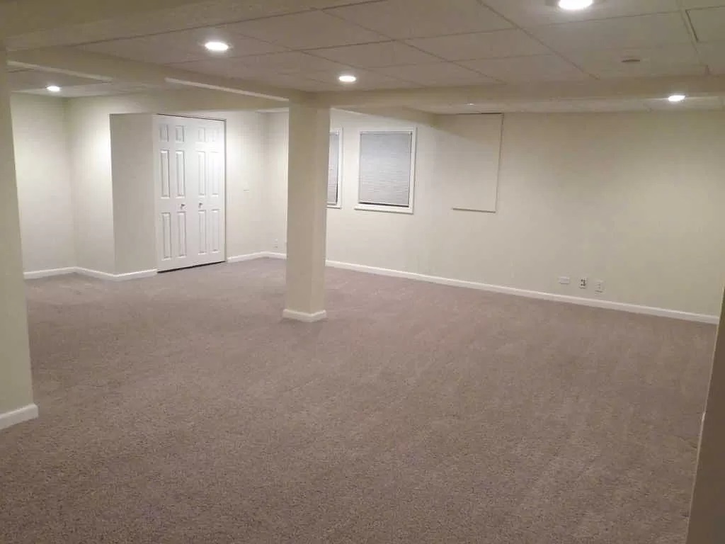 274 Bay Drive Itasca, IL 60143 - Photo 27 of 30 a view of an empty room