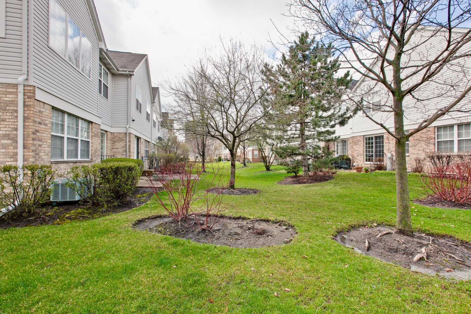 274 Bay Drive Itasca, IL 60143 - Photo 30 of 30 a view of a patio with a yard