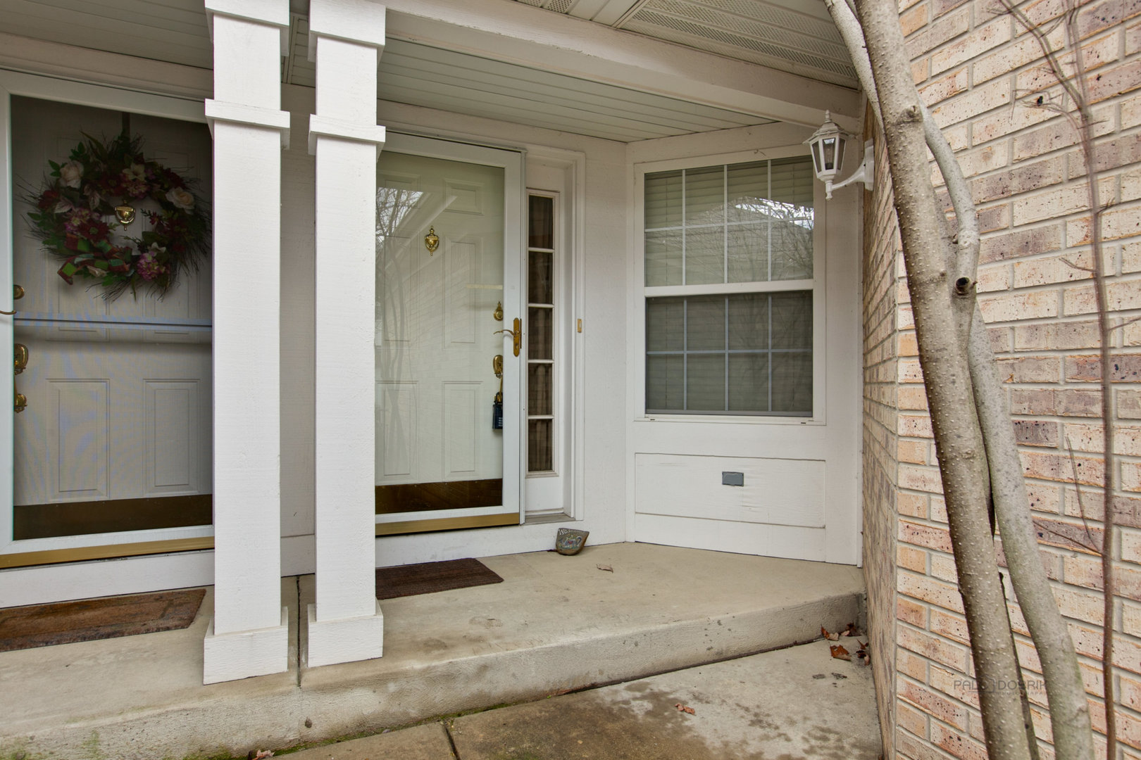274 Bay Drive Itasca, IL 60143 - Photo 4 of 30 a view of front door