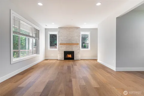 $960,000 | 12570 51st Place South, Tukwila, WA 98178
