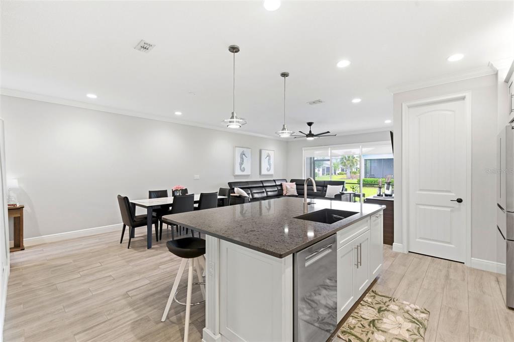 1004 Mango Court Oldsmar, FL 34677 - Photo 14 of 51