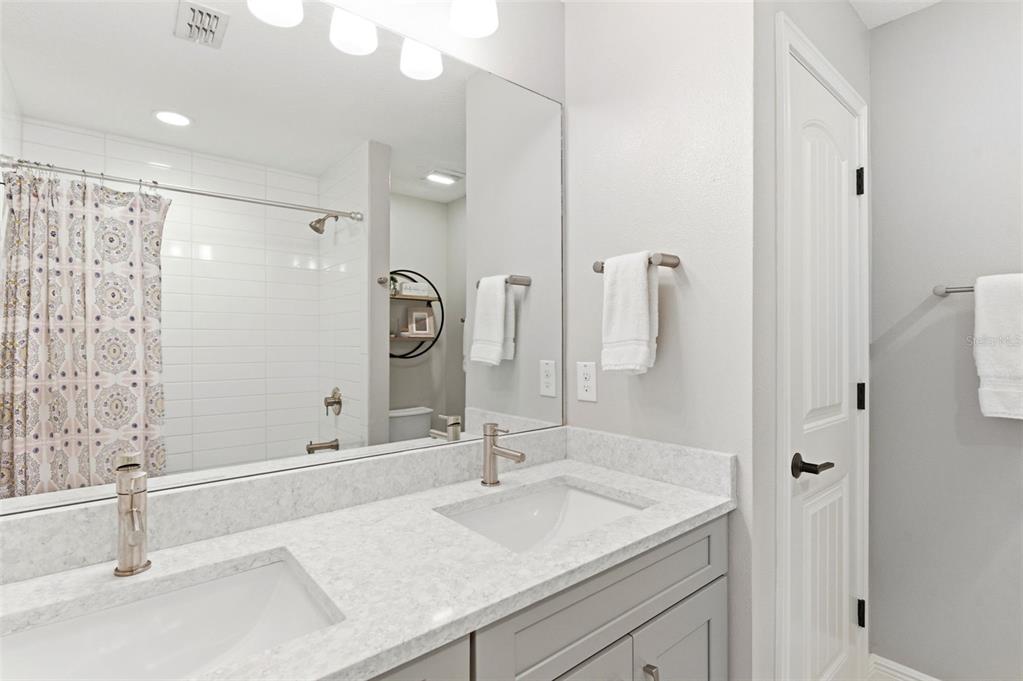 1004 Mango Court Oldsmar, FL 34677 - Photo 19 of 51
