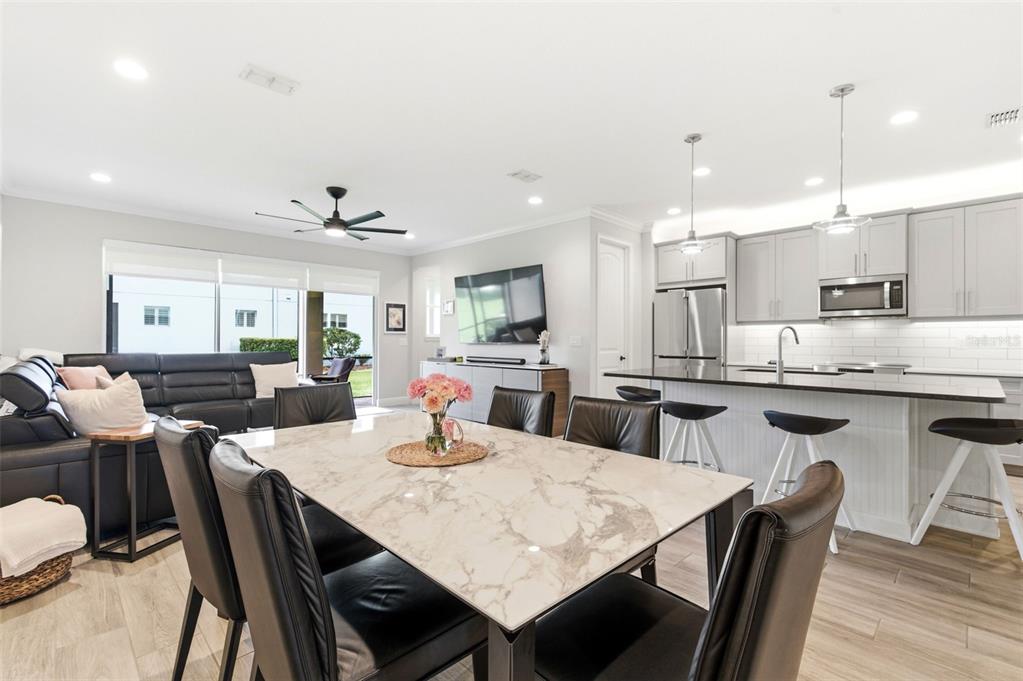 1004 Mango Court Oldsmar, FL 34677 - Photo 4 of 51