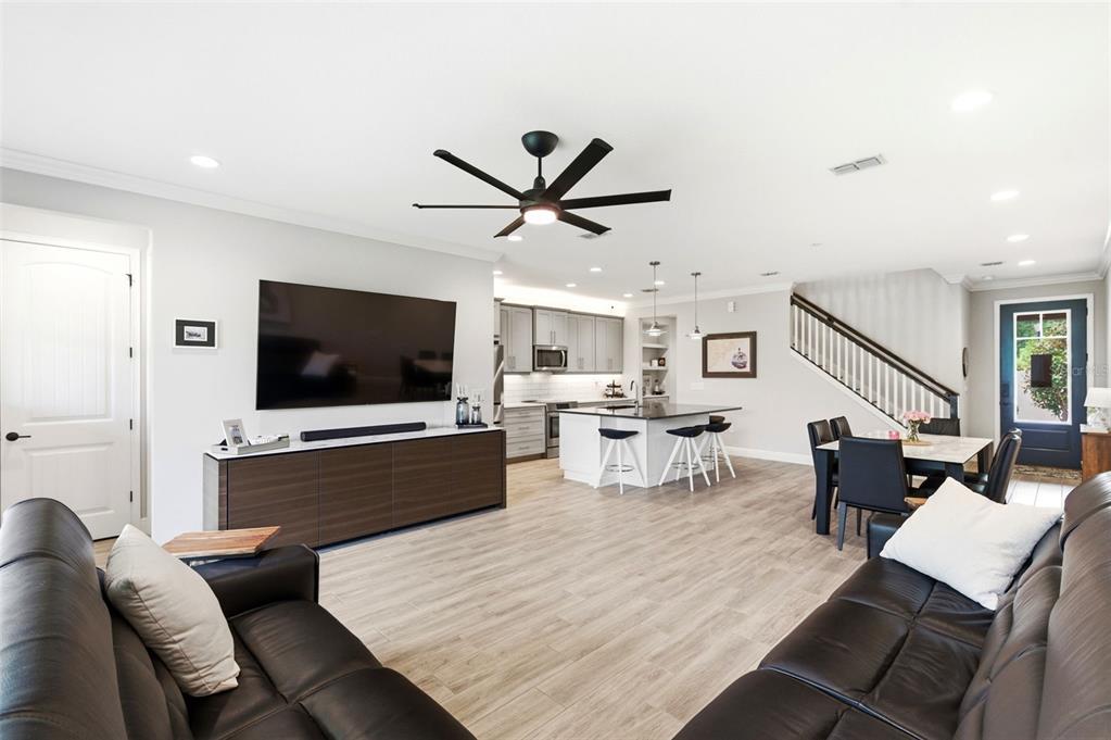 1004 Mango Court Oldsmar, FL 34677 - Photo 8 of 51