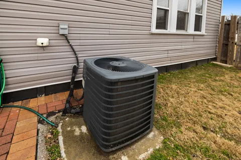 106 East 9th Street, Columbia, TN 38401