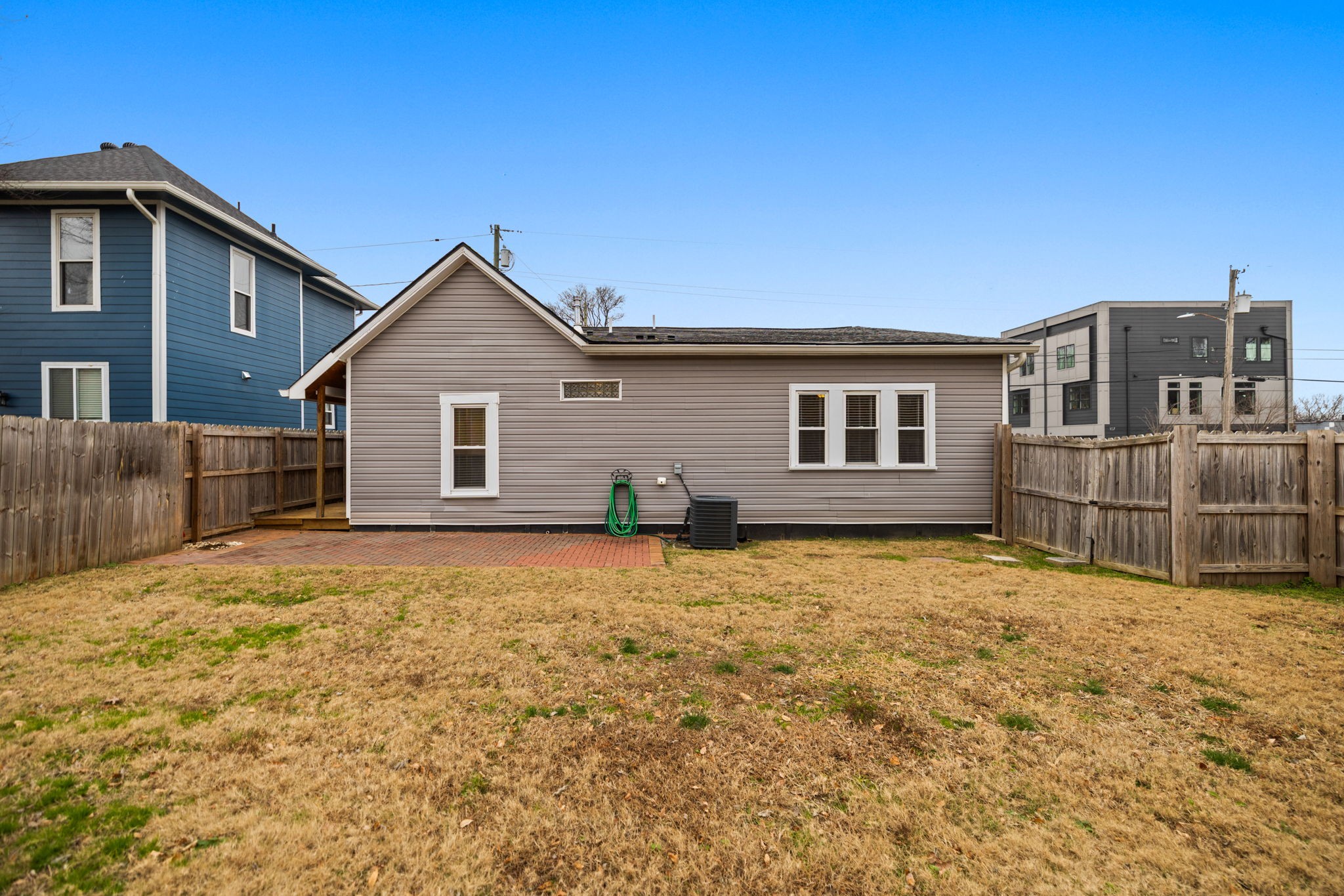 106 East 9th Street Columbia, TN 38401 - Photo 63 of 94 a house with yard in front of it