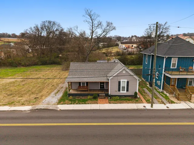 106 East 9th Street, Columbia, TN 38401