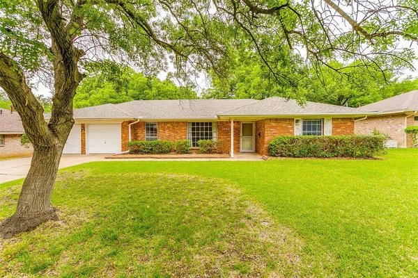 $2,095 | 4804 Whistler Drive, Fort Worth, TX 76133