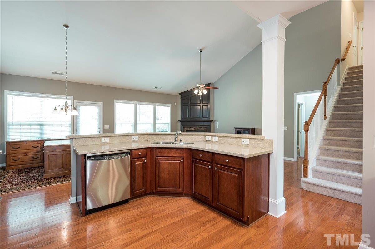 4602 Zaldivar Way Raleigh, NC 27612 - Photo 10 of 29
