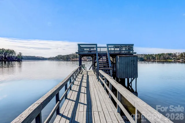 $769,500 | 254 North Shoreline Drive, New London, NC 28127