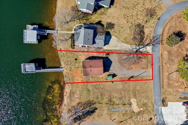 $769,500 | 254 North Shoreline Drive, New London, NC 28127