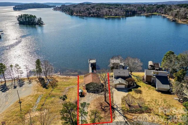 $769,500 | 254 North Shoreline Drive, New London, NC 28127