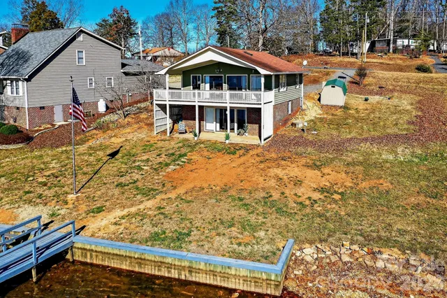 $769,500 | 254 North Shoreline Drive, New London, NC 28127