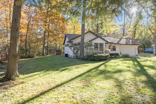 $269,900 | 11766 Us Highway, Montague, MI 49437