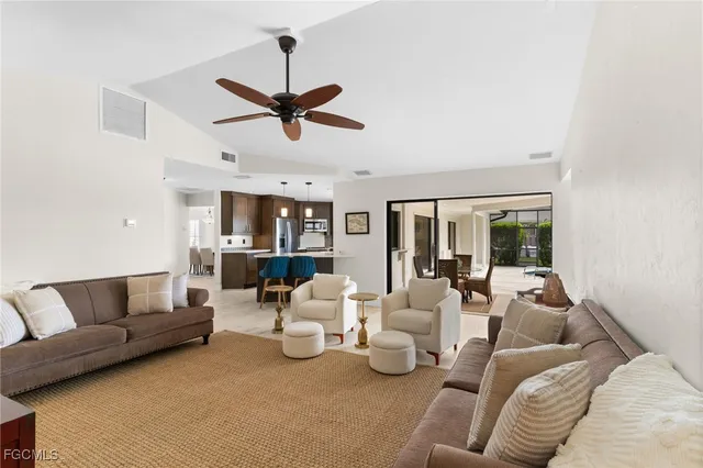 $769,000 | 864 South Town And River Drive, Fort Myers, FL 33919