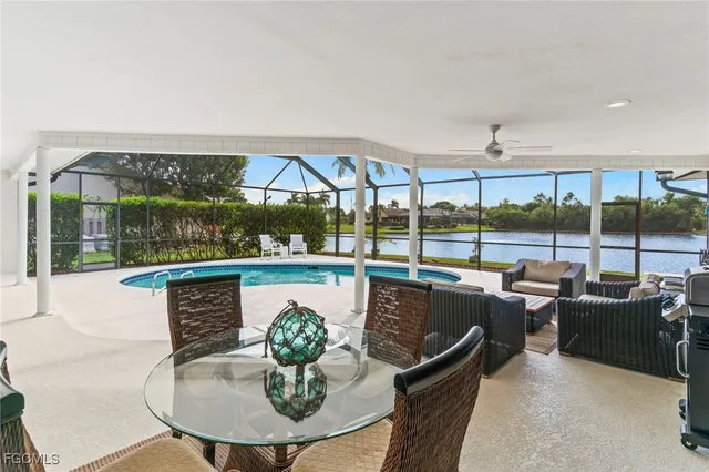 $769,000 | 864 South Town And River Drive, Fort Myers, FL 33919