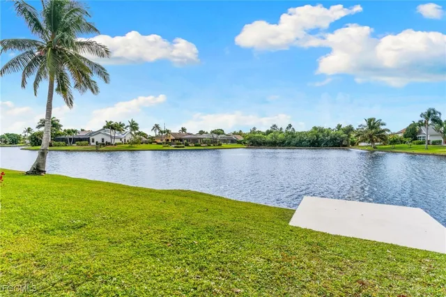 $769,000 | 864 South Town And River Drive, Fort Myers, FL 33919
