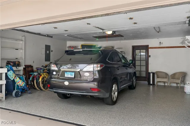 $769,000 | 864 South Town And River Drive, Fort Myers, FL 33919