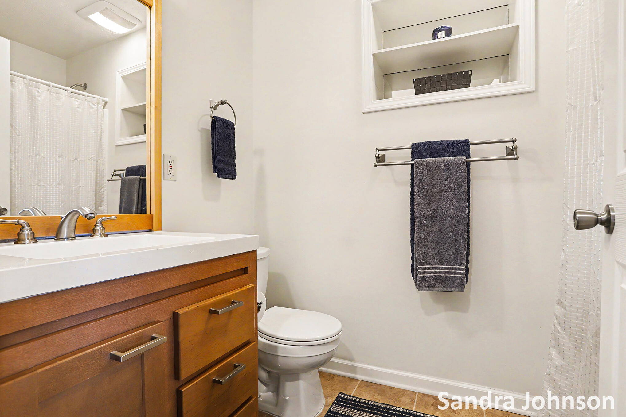 6180 Rook Road Plainwell, MI 49080 - Photo 18 of 34 Full Bathroom